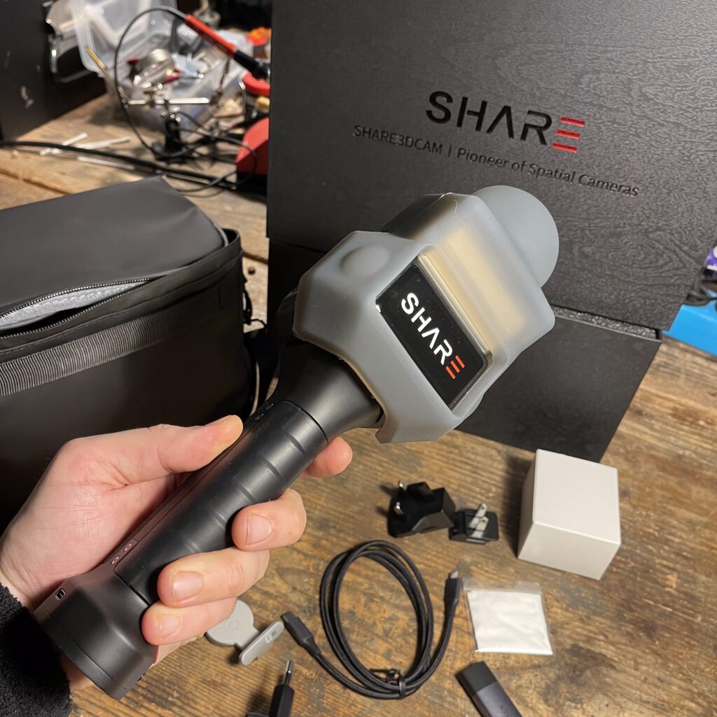 Test scanner LiDAR SHARE C1 en main